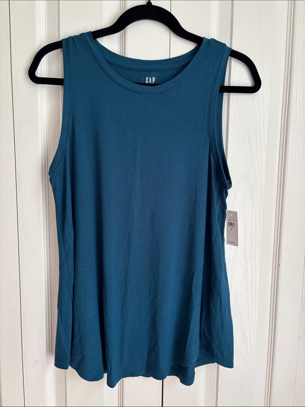 Gap Luxe Sleeveless Tee NWT. Size Small.